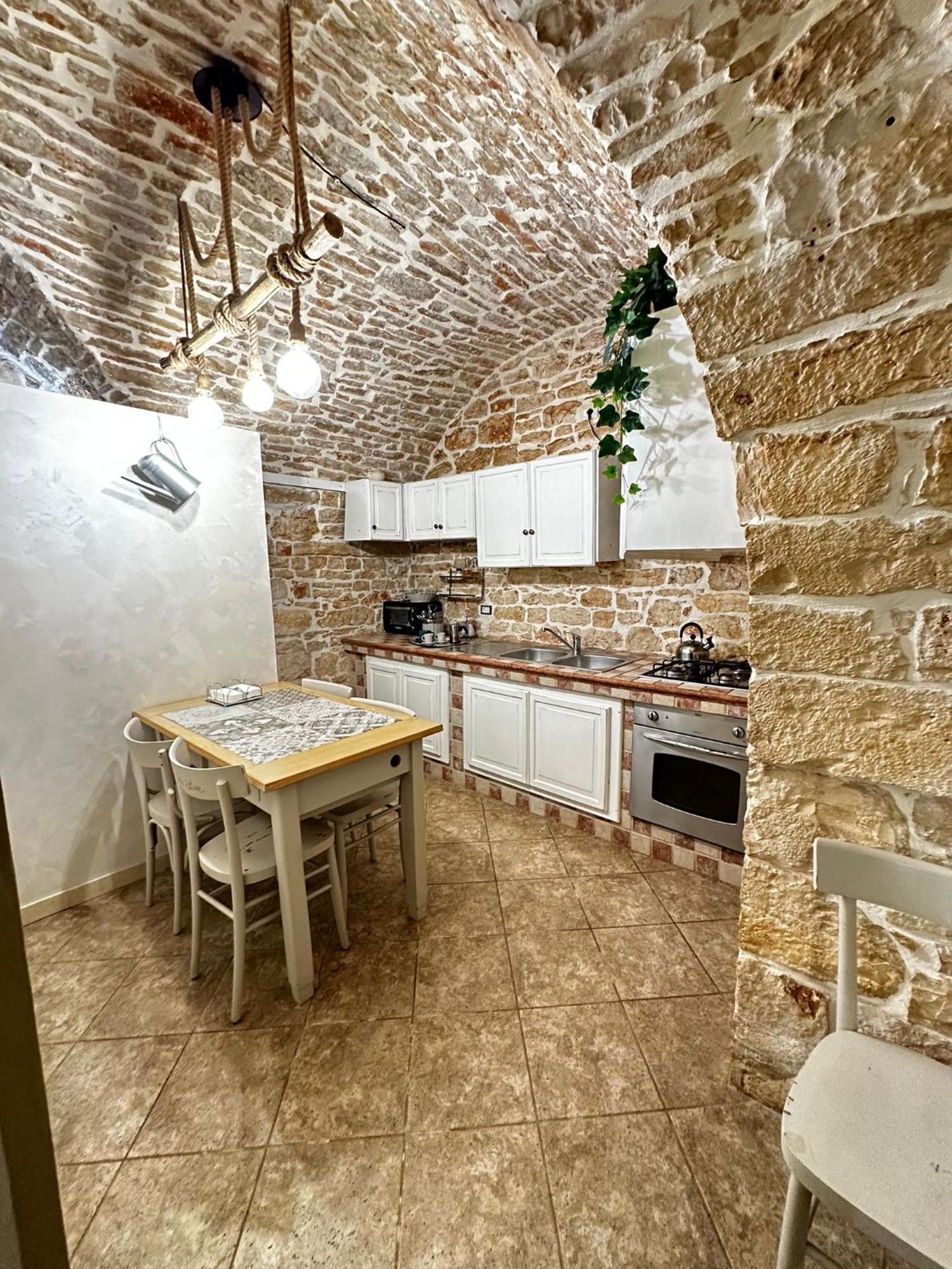 B&B Pietra Viva Sannicandro di Bari Buitenkant foto